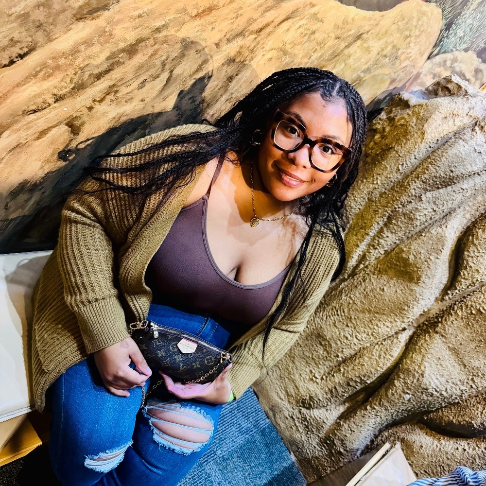 Meet your Posher, Shamari